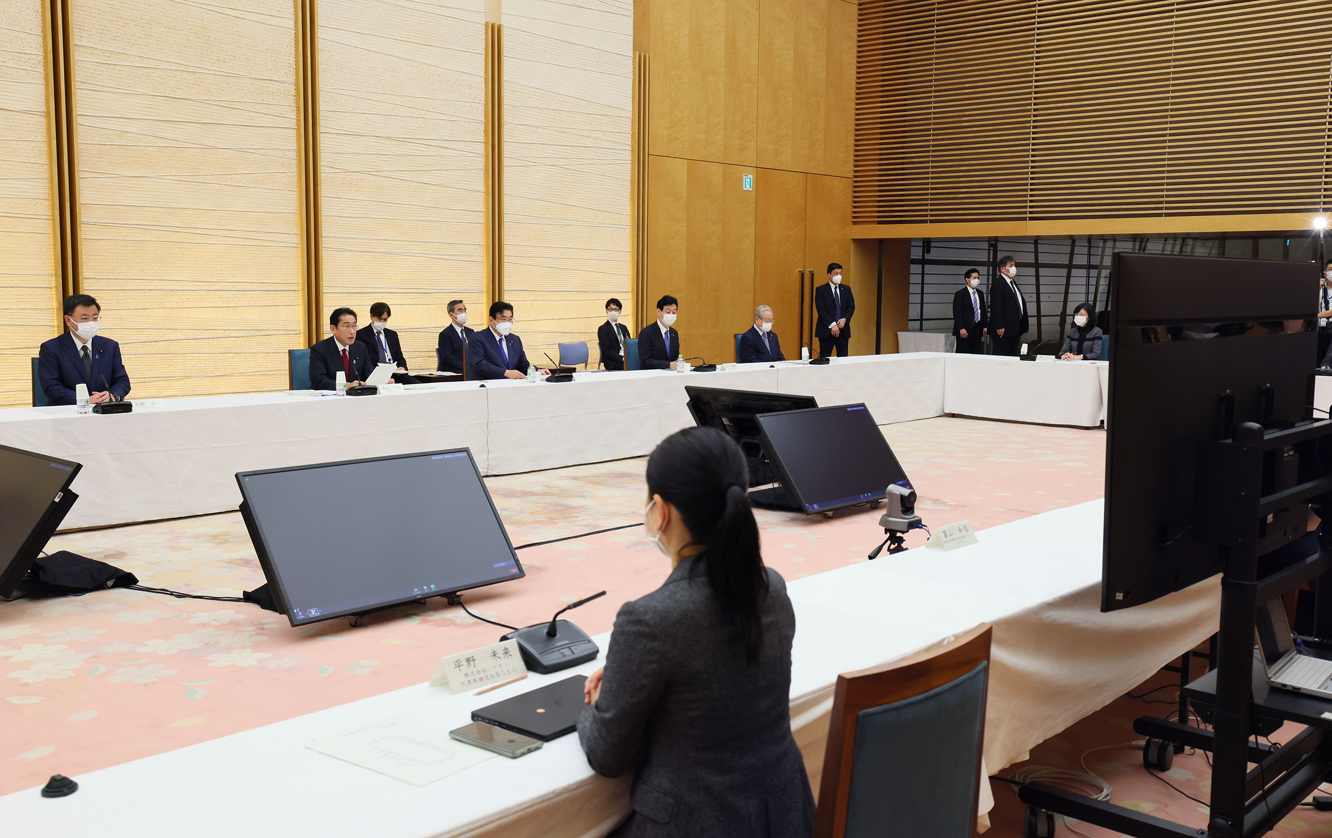 会議のまとめを行う岸田総理３
