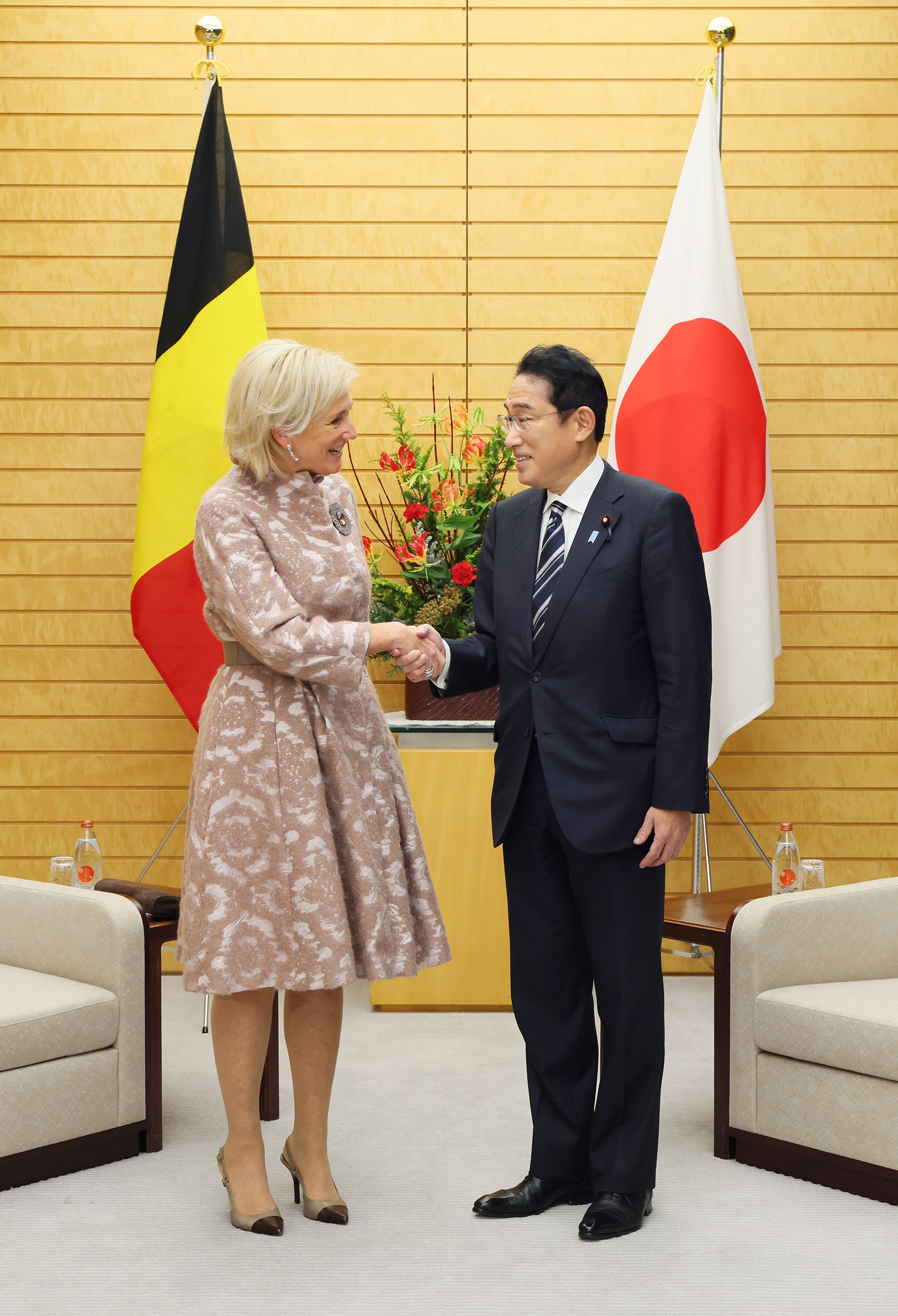 アストリッド・ベルギー王国王女殿下と懇談する岸田総理２