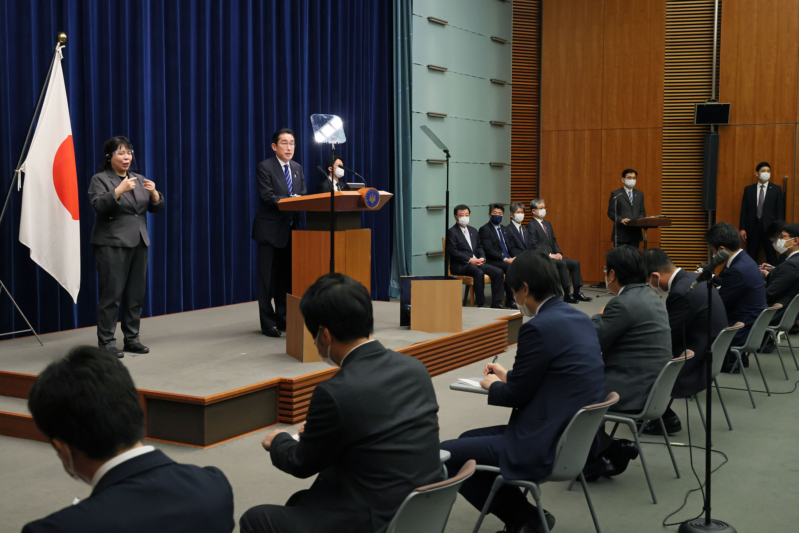 冒頭に発言する岸田総理３