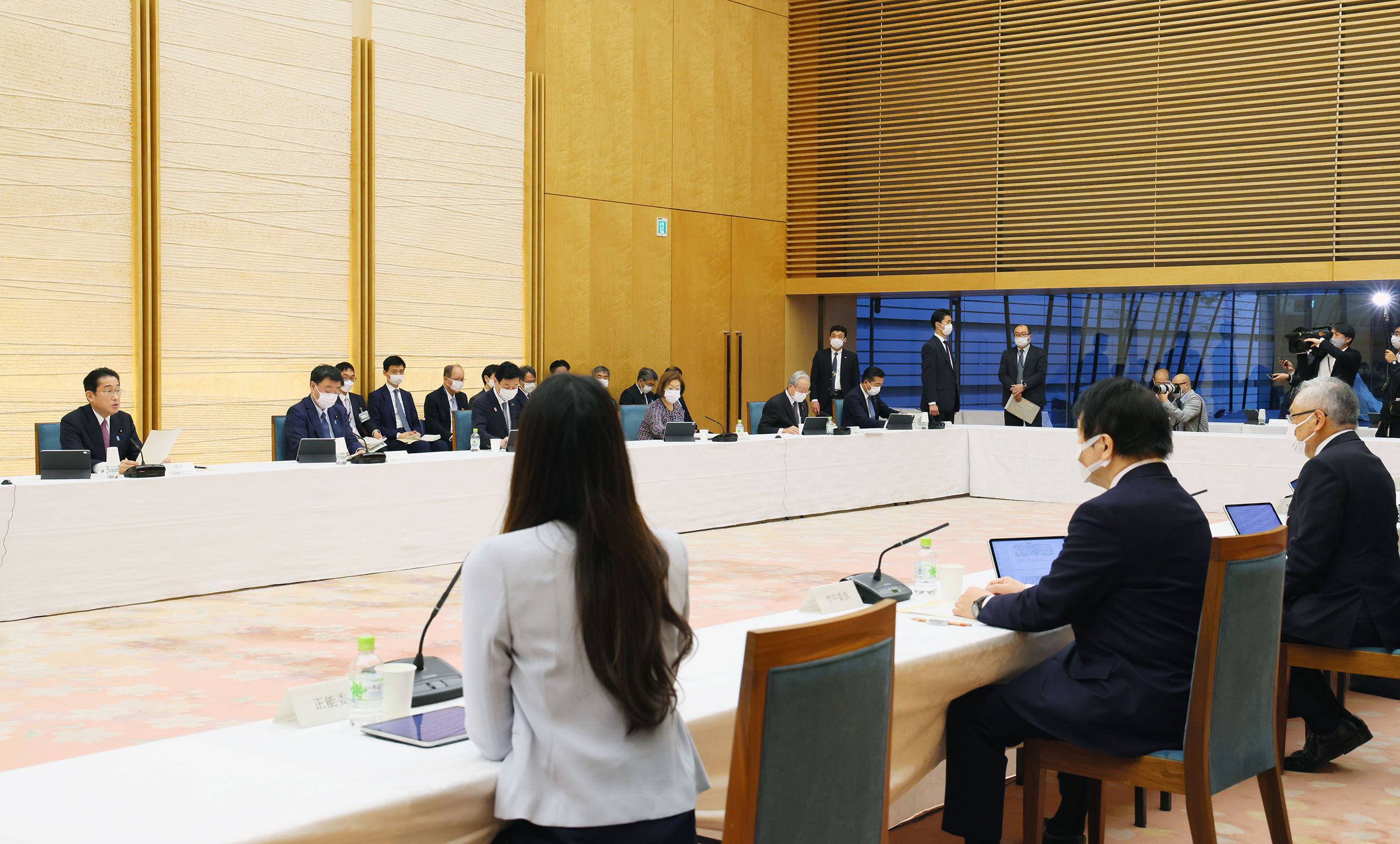 会議のまとめを行う岸田総理２