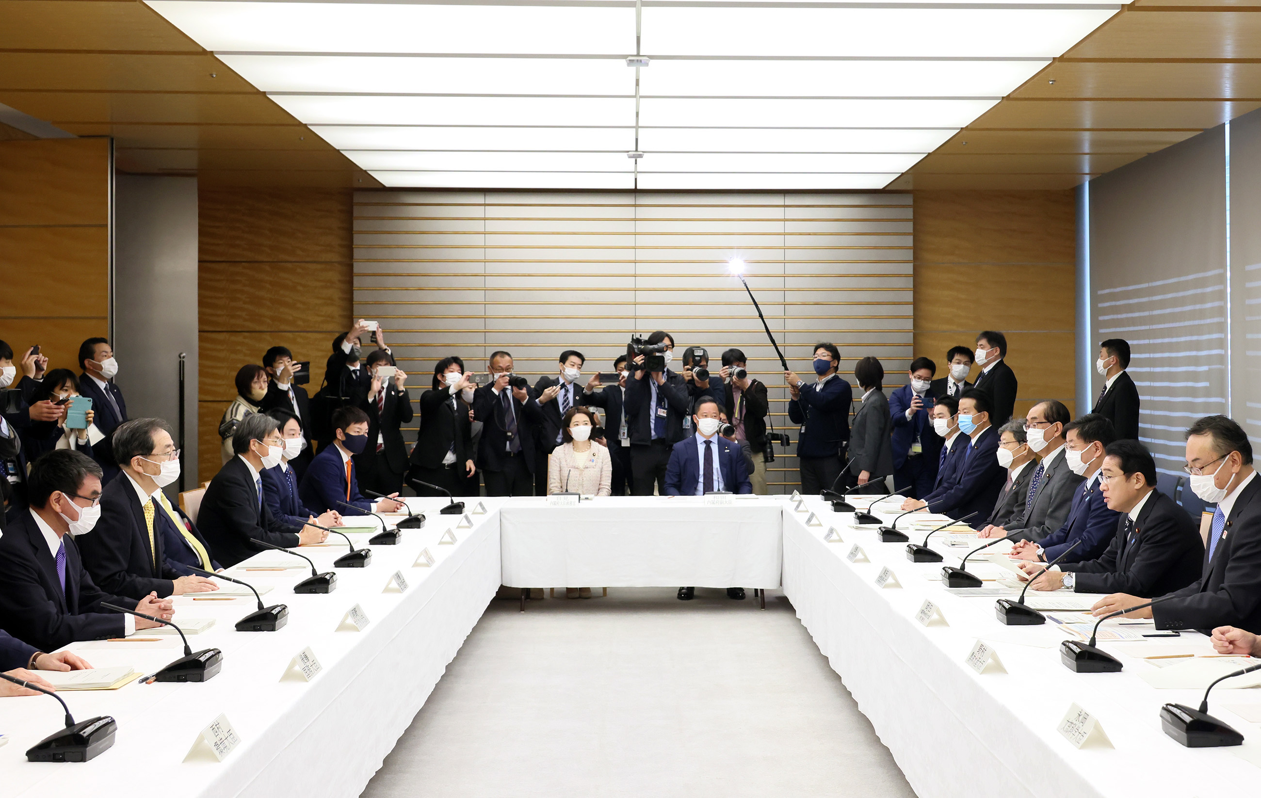 会議のまとめを行う岸田総理２