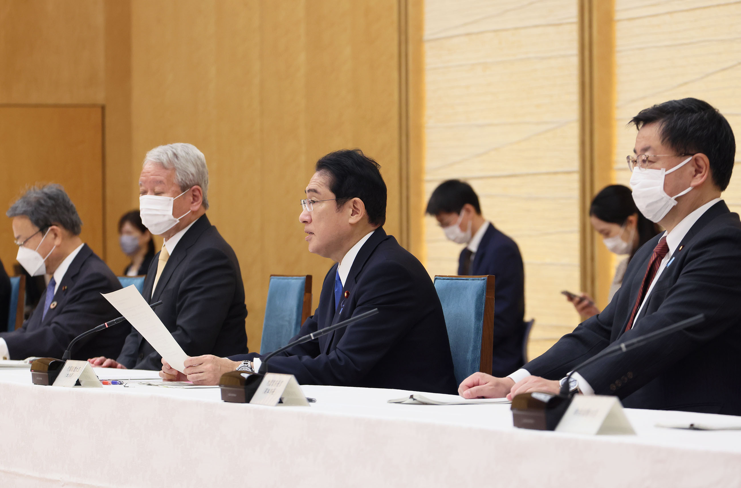 会議のまとめを行う岸田総理１
