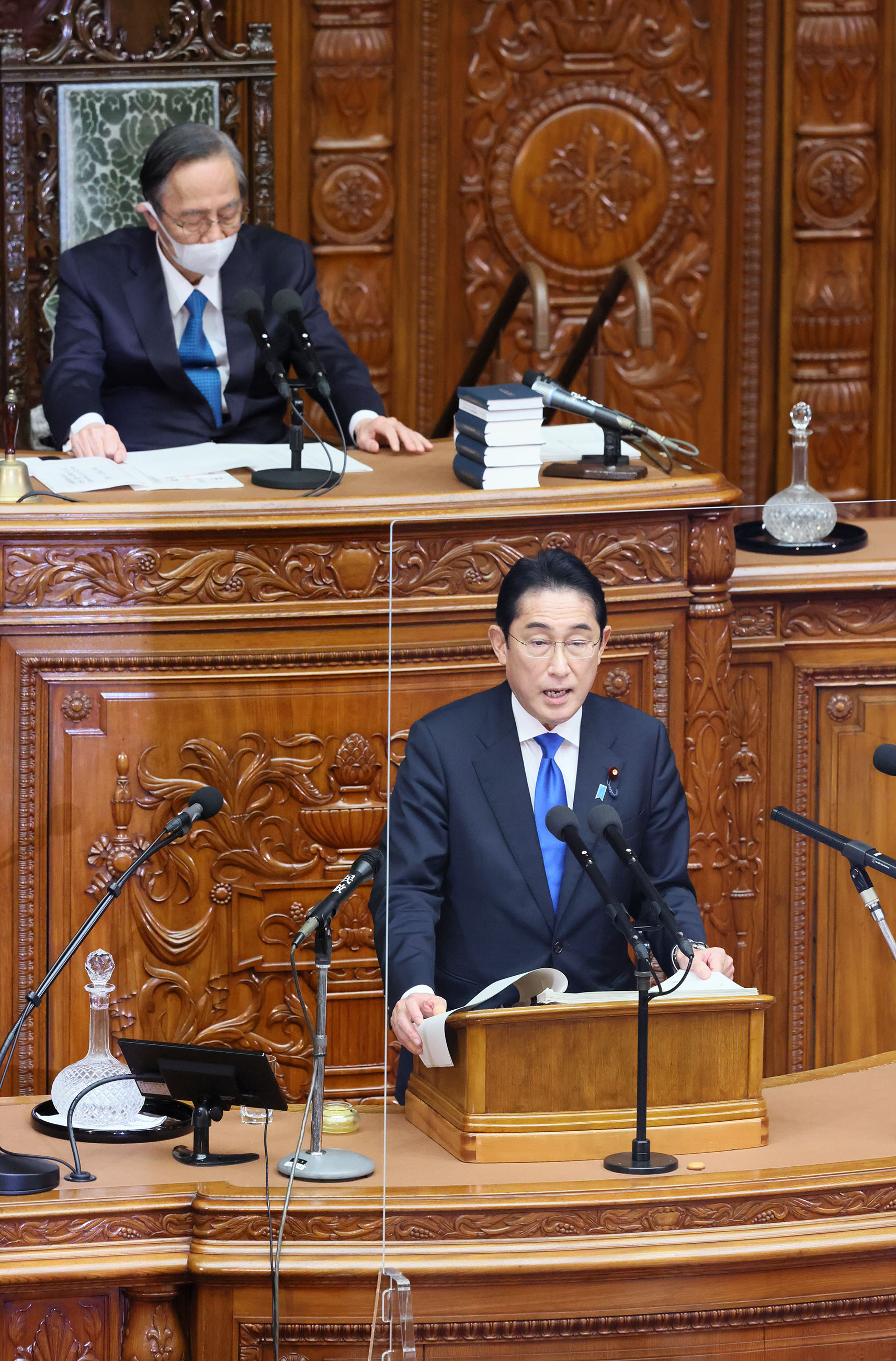 衆議院本会議で施政方針演説を行う岸田総理３