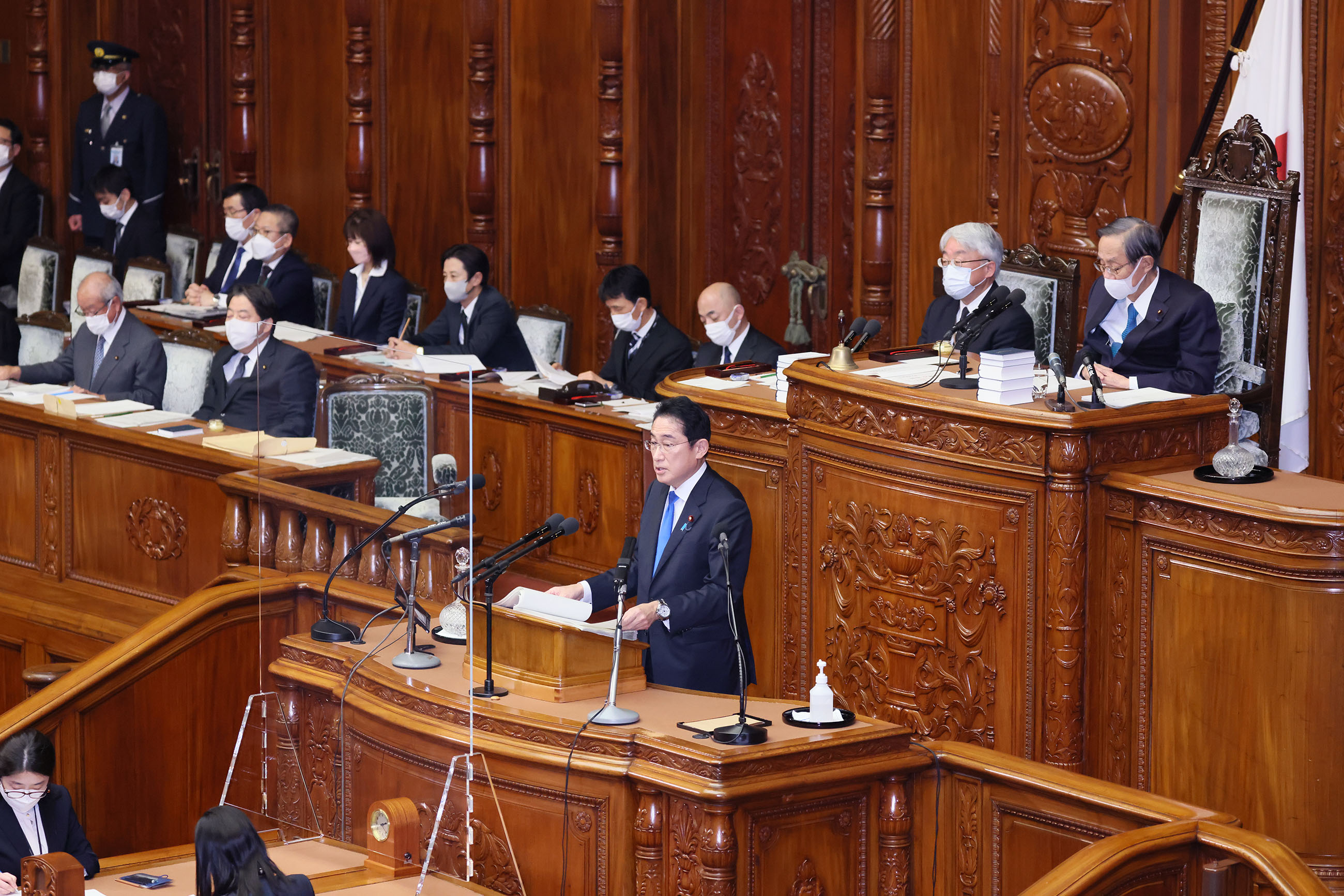 衆議院本会議で施政方針演説を行う岸田総理５