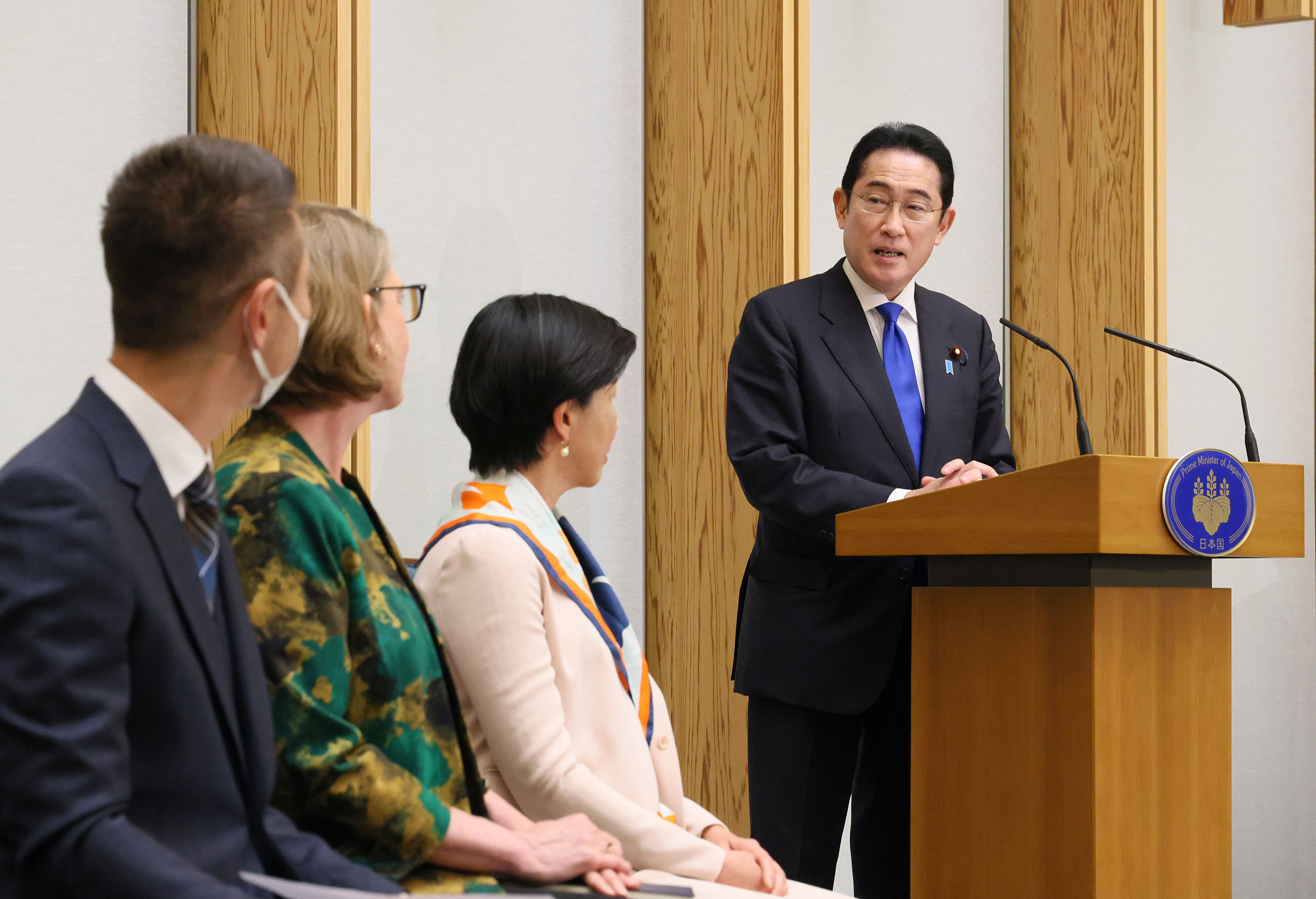 表敬を受ける岸田総理３