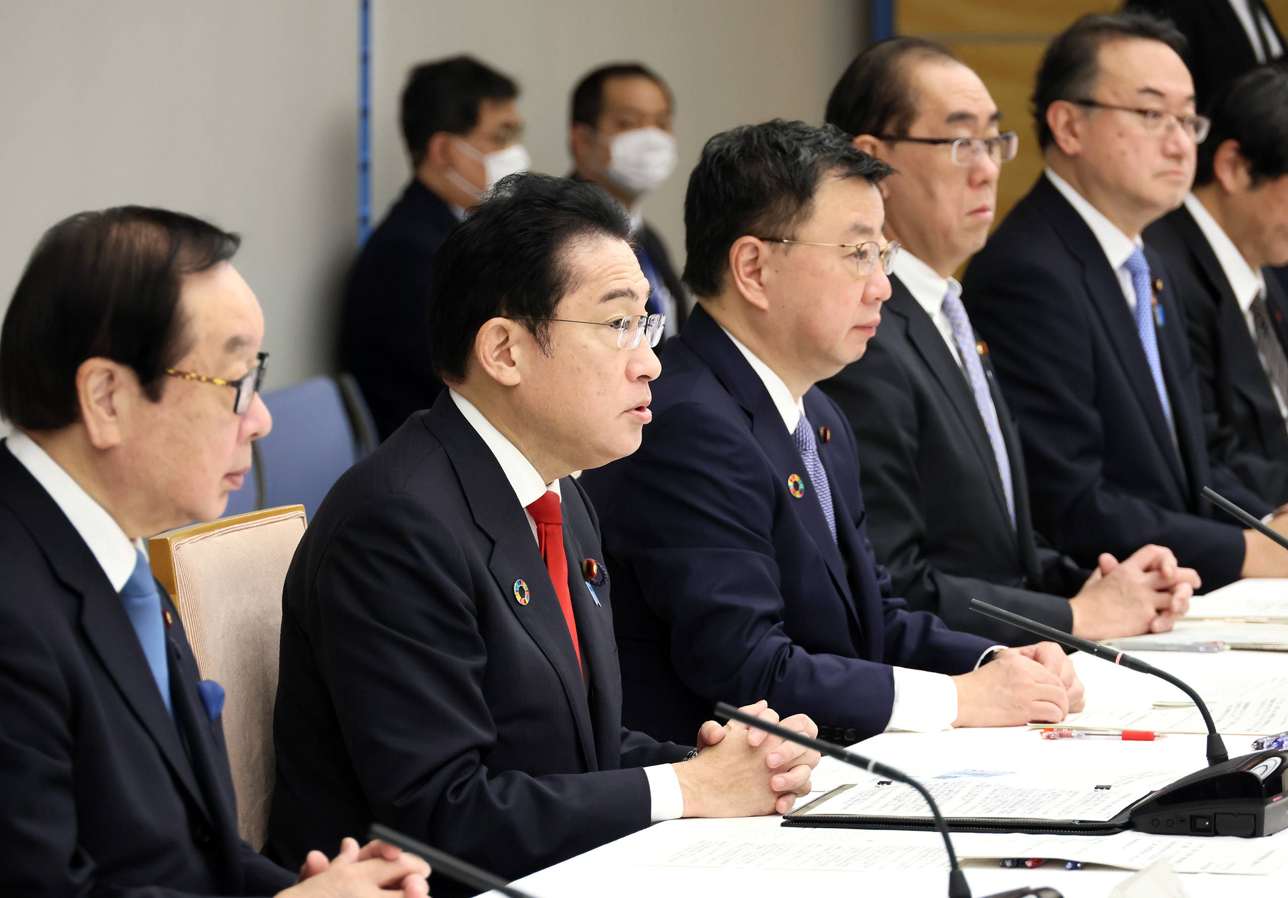 会議のまとめを行う岸田総理１