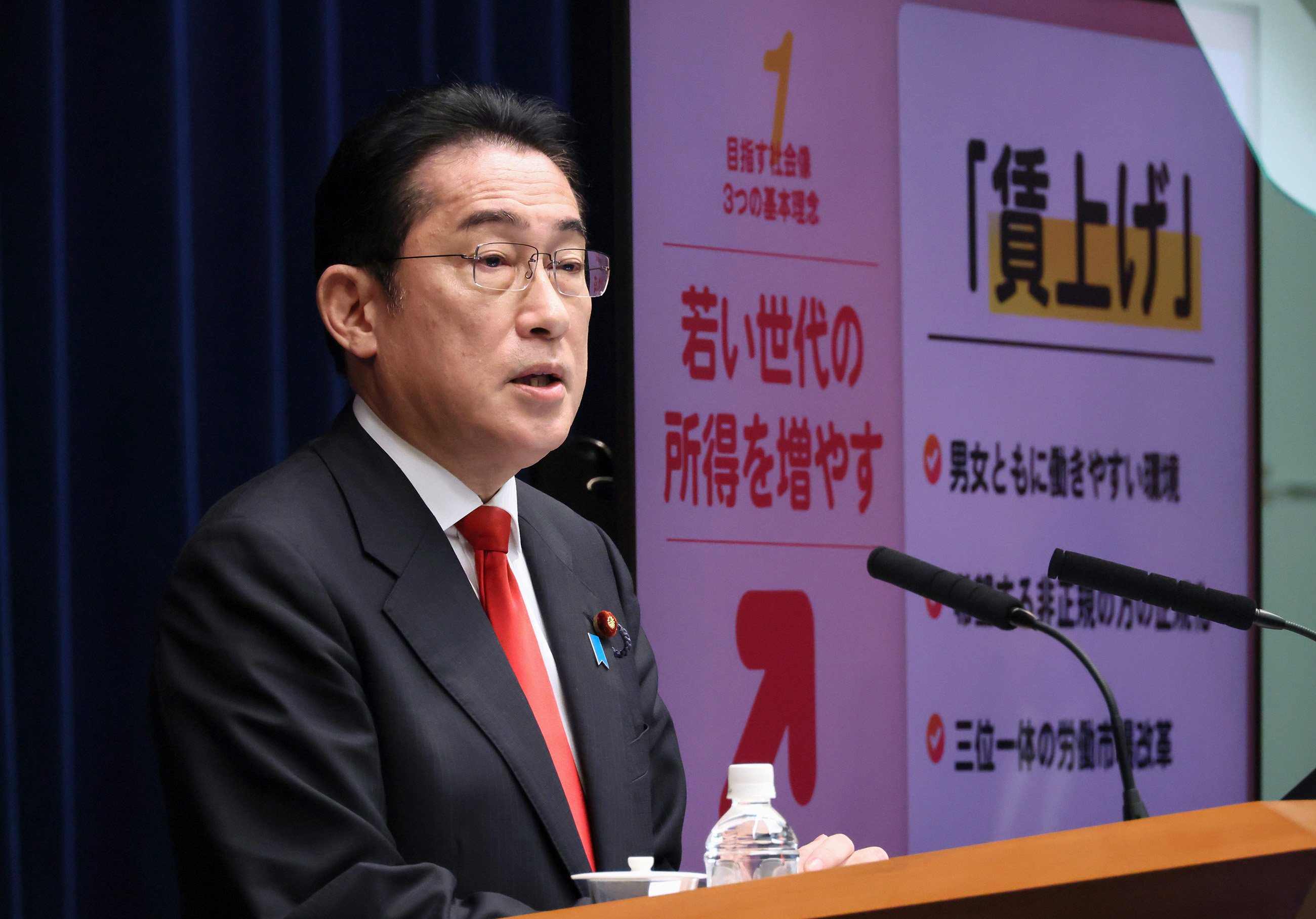 冒頭に発言する岸田総理５