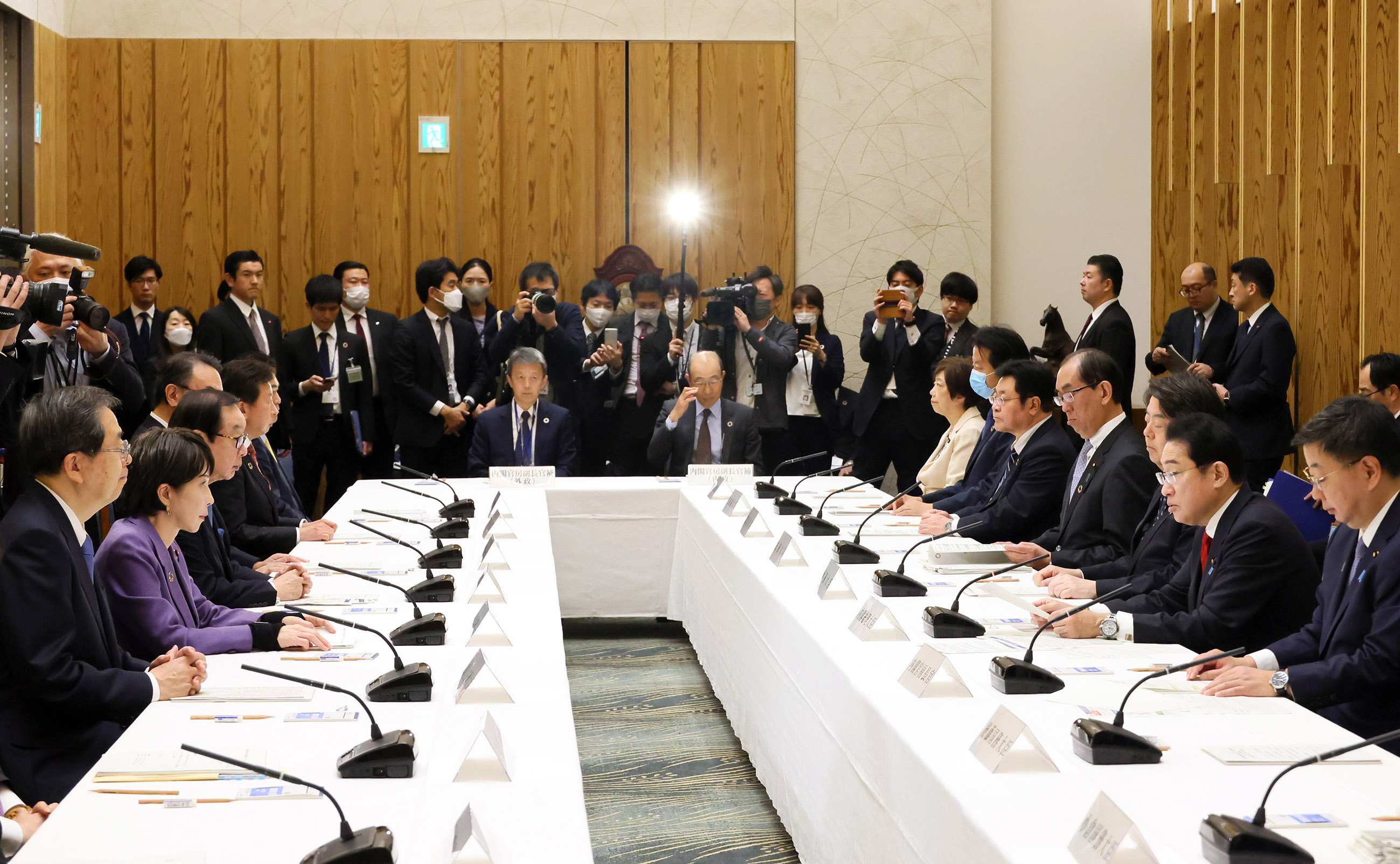 会議のまとめを行う岸田総理４