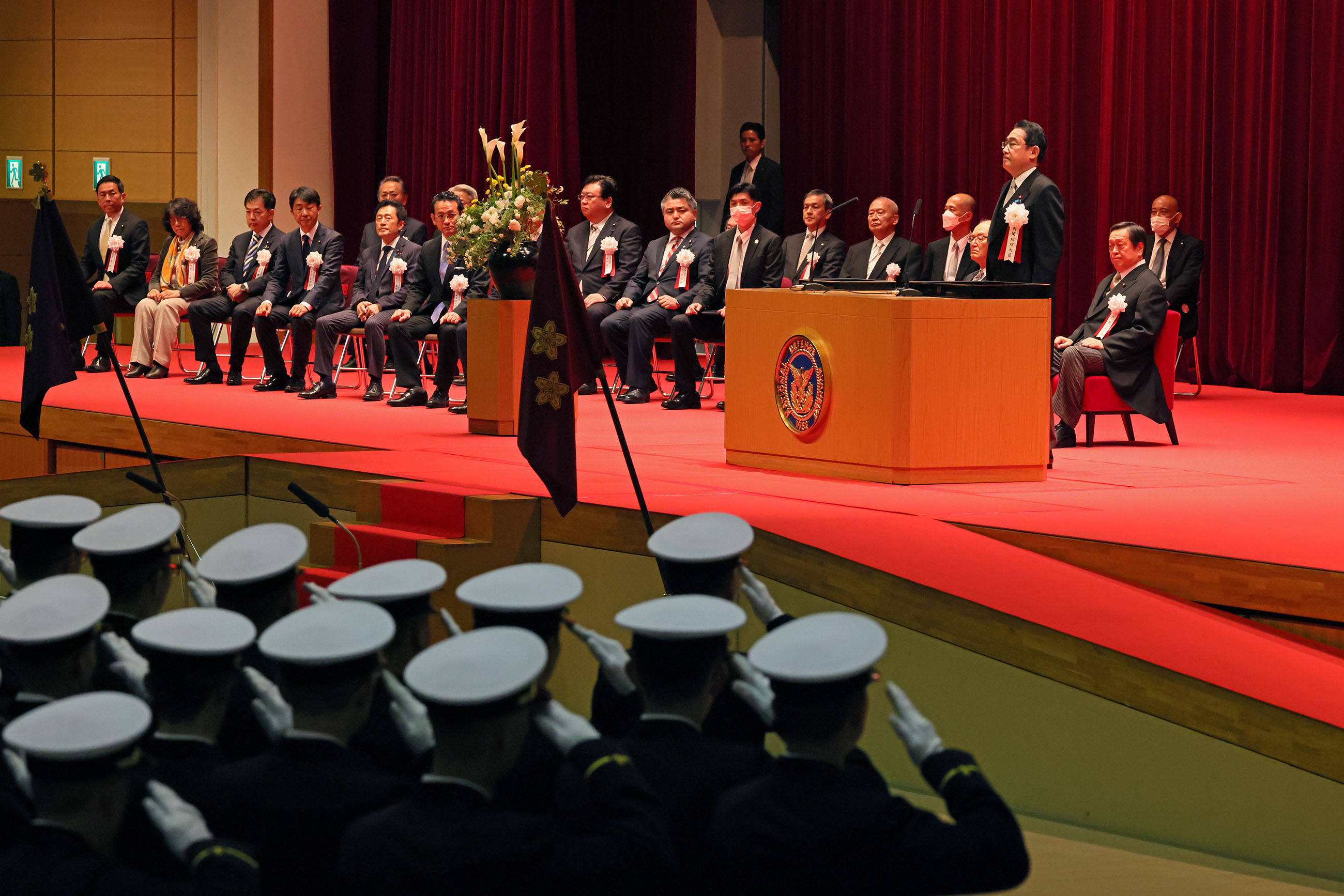 任命・宣誓式に臨む岸田総理１