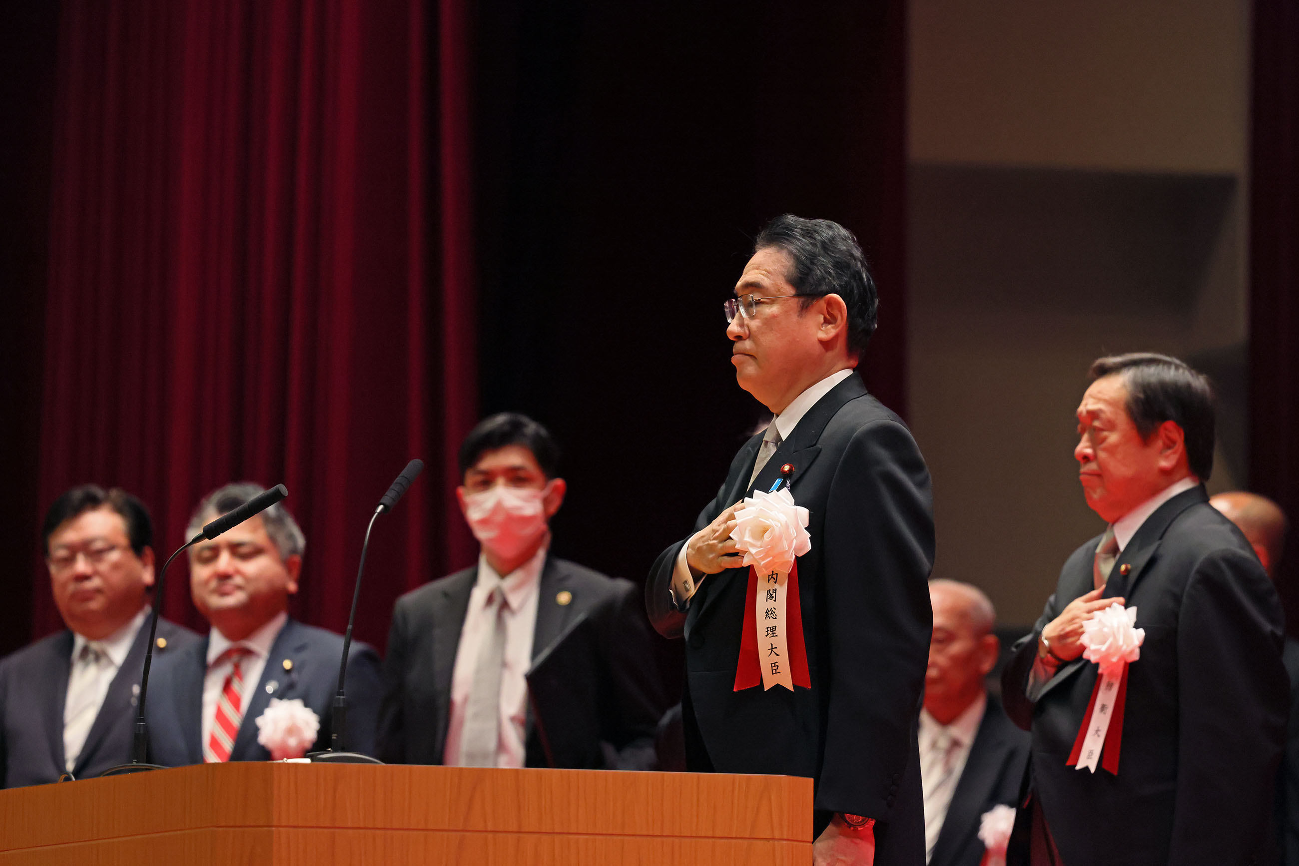 栄誉礼を受ける岸田総理２
