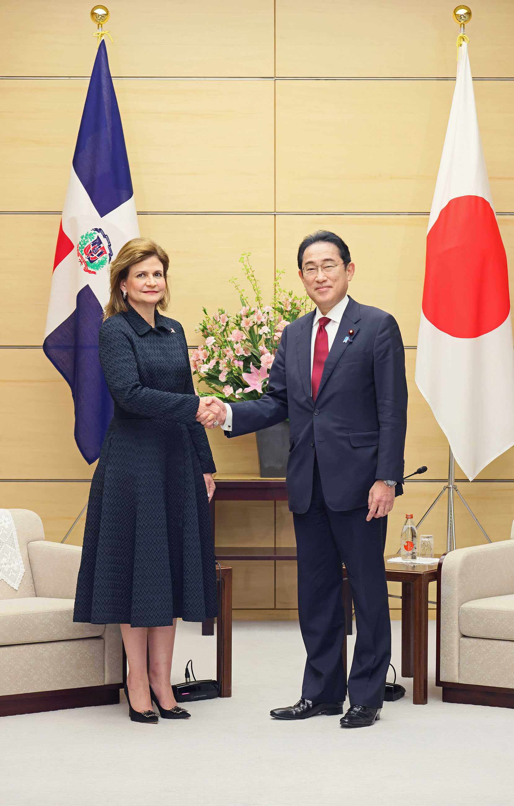 表敬を受ける岸田総理２