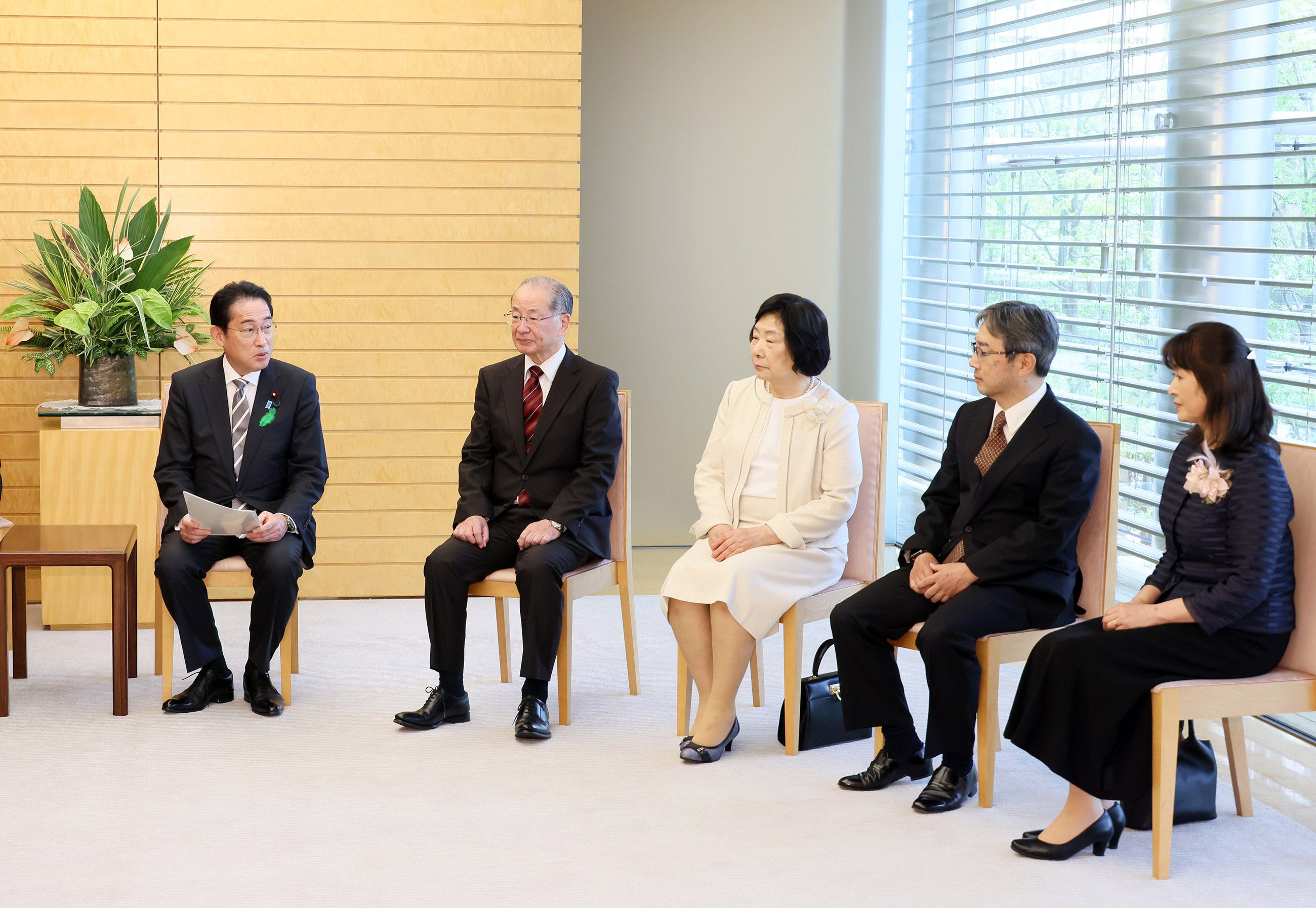 表敬を受ける岸田総理３