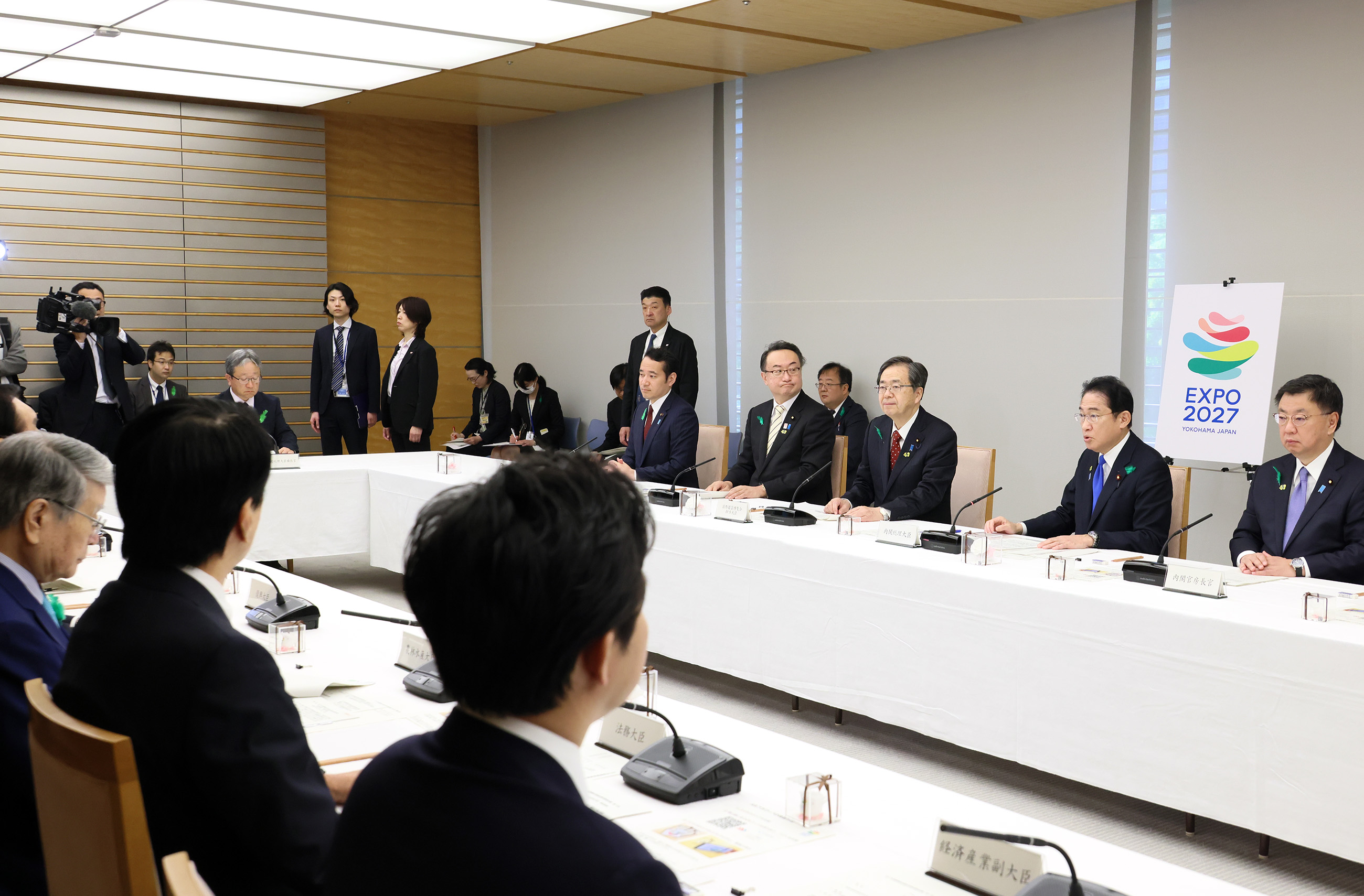 会議のまとめを行う岸田総理３