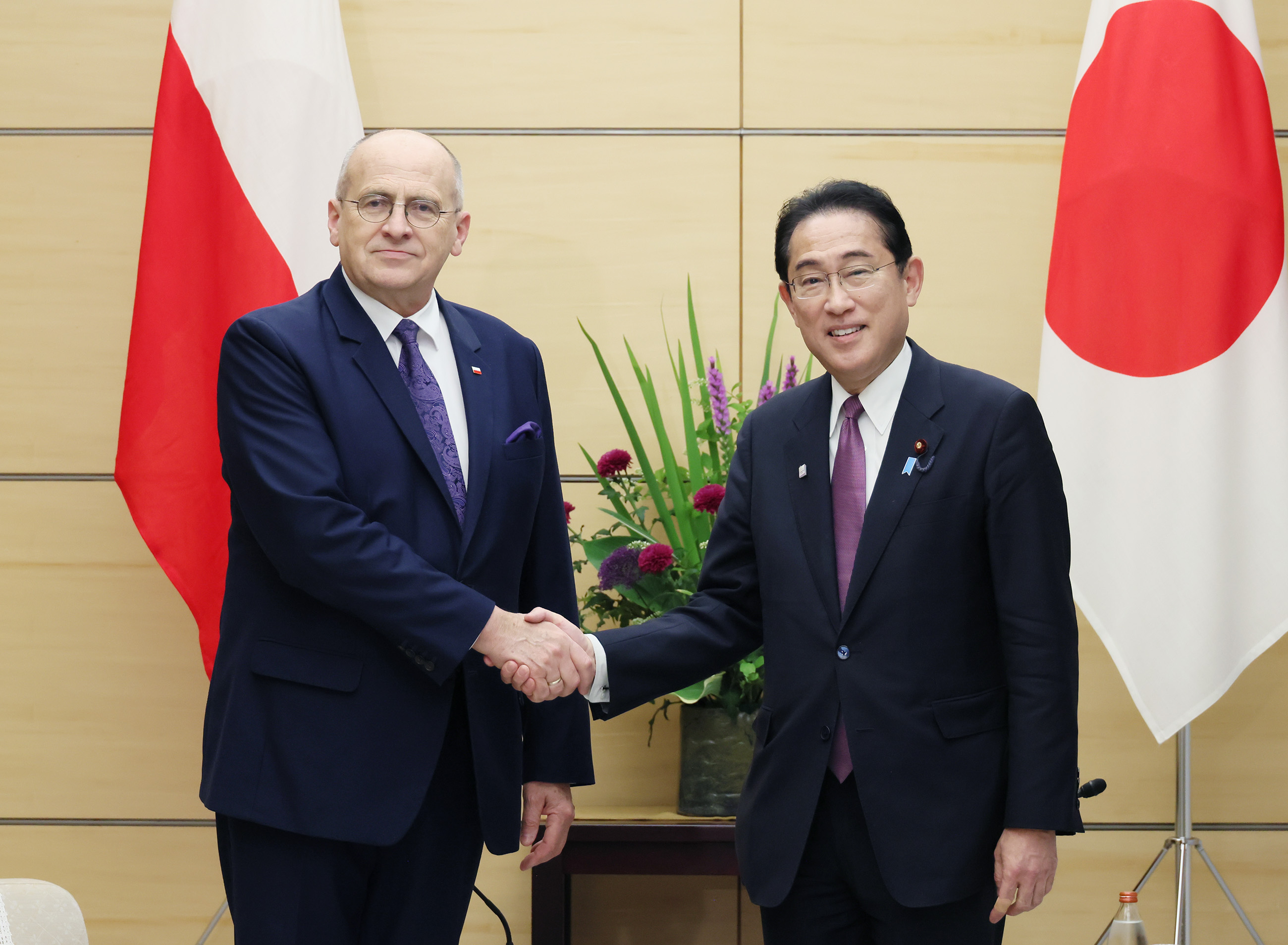 表敬を受ける岸田総理１