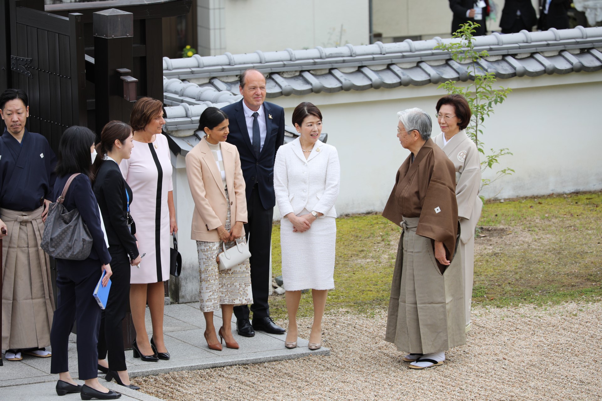 昼食会を主催する岸田裕子総理大臣夫人１（Ｇ７ホストフォト）