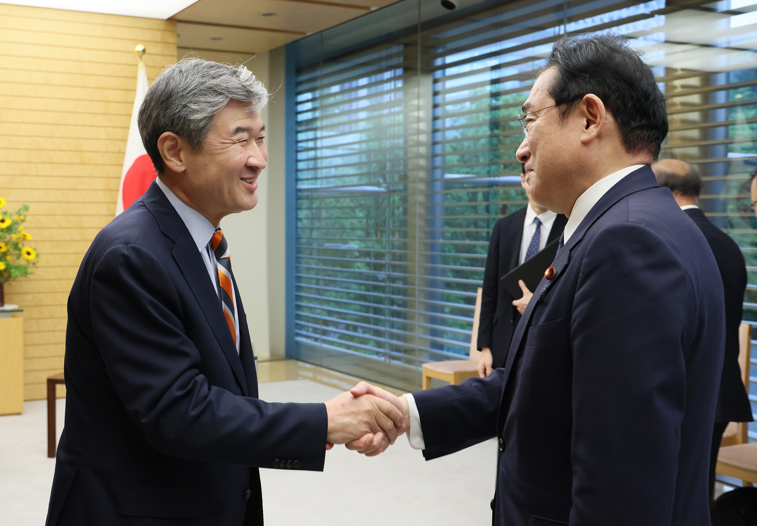表敬を受ける岸田総理２
