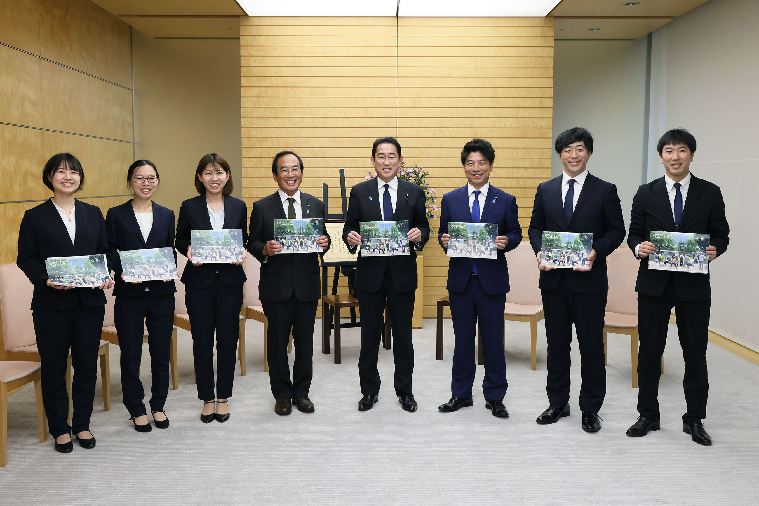 表敬を受ける岸田総理１