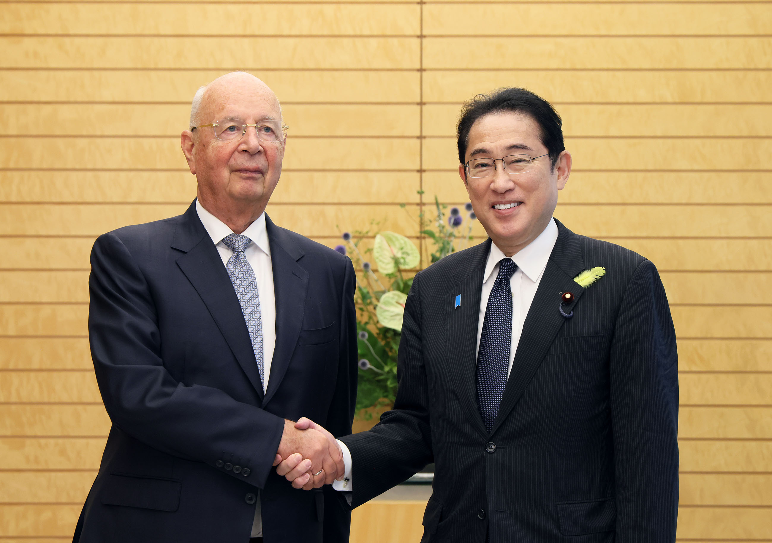 表敬を受ける岸田総理１