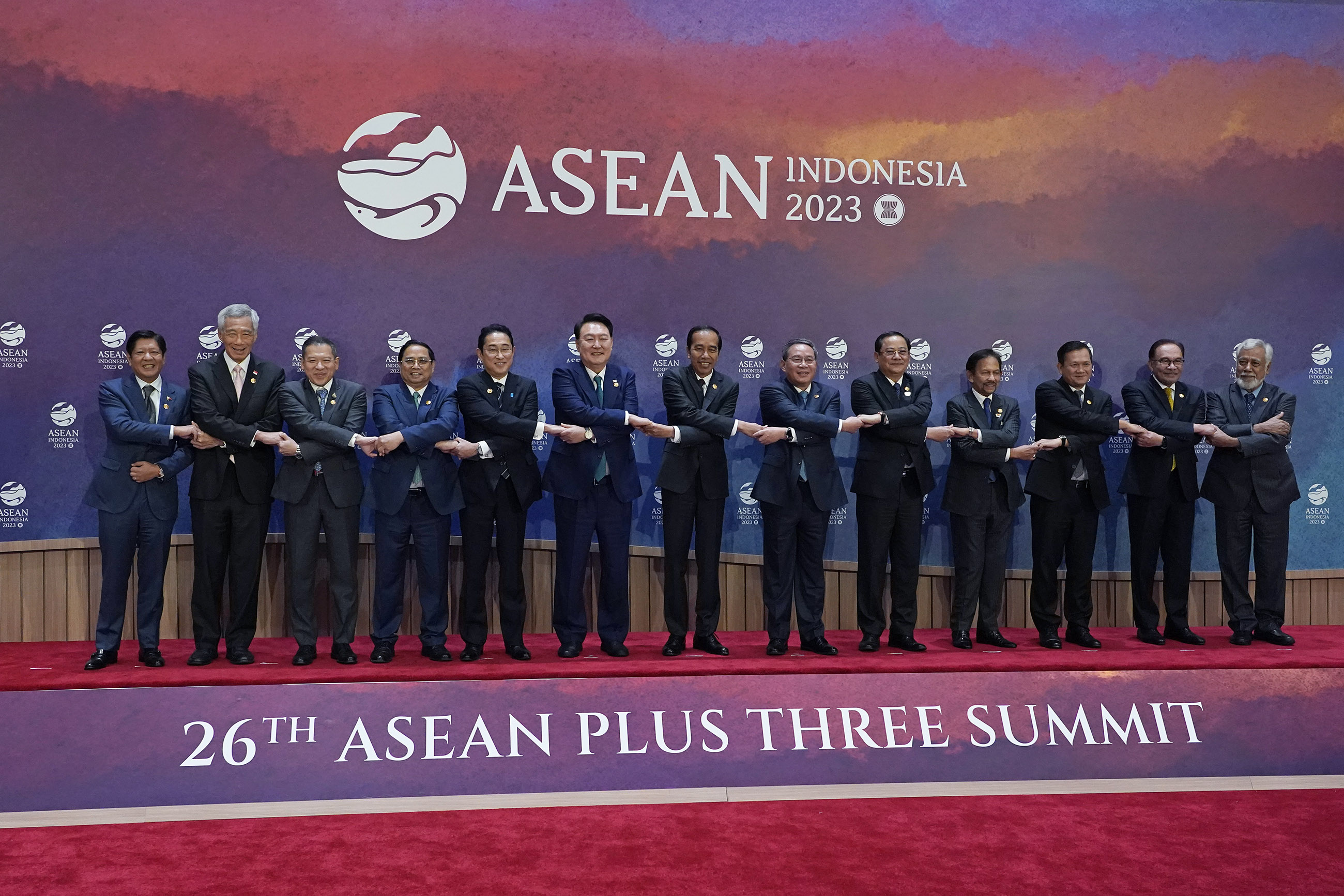 ＡＳＥＡＮ＋３首脳との写真撮影３