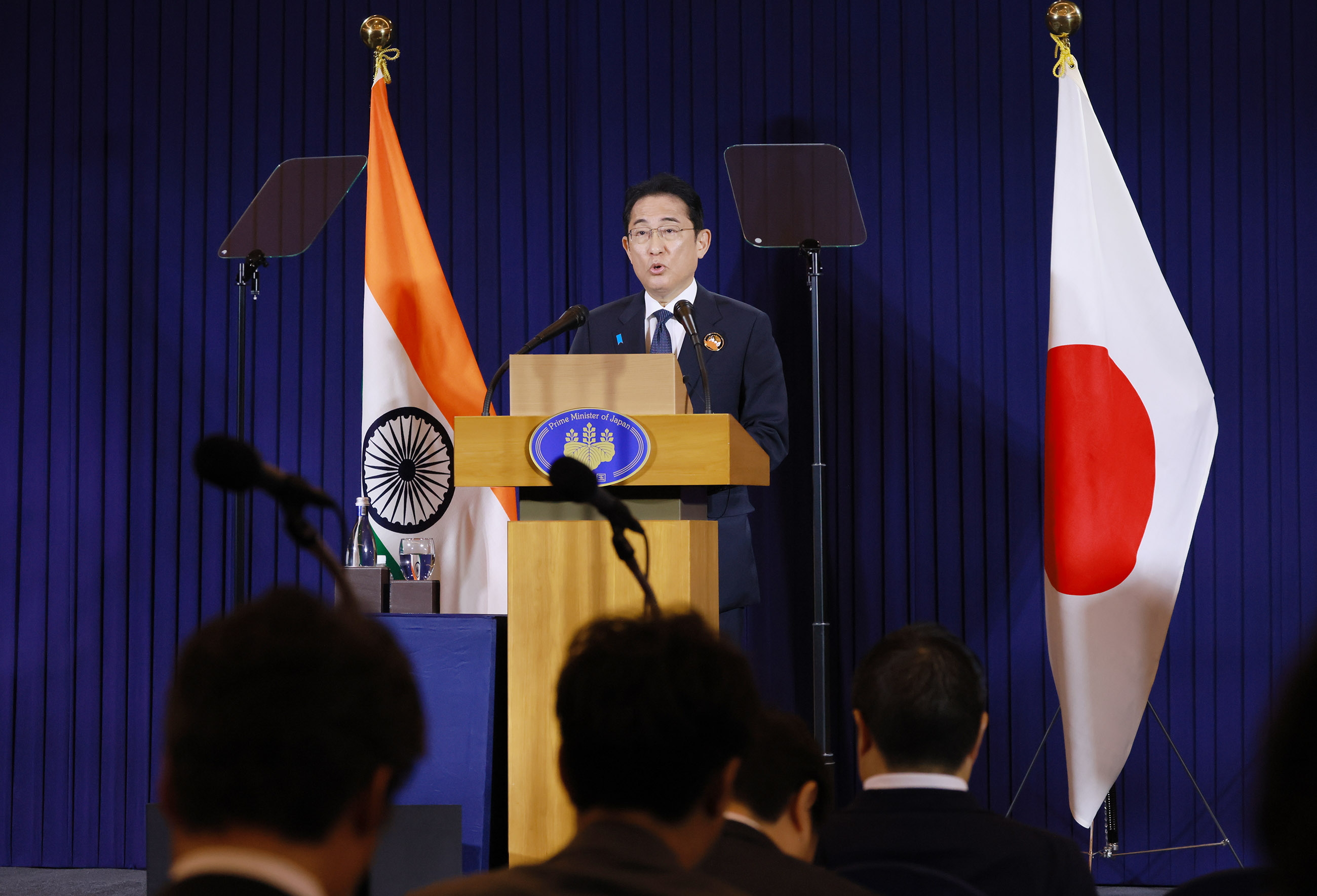 内外記者会見２