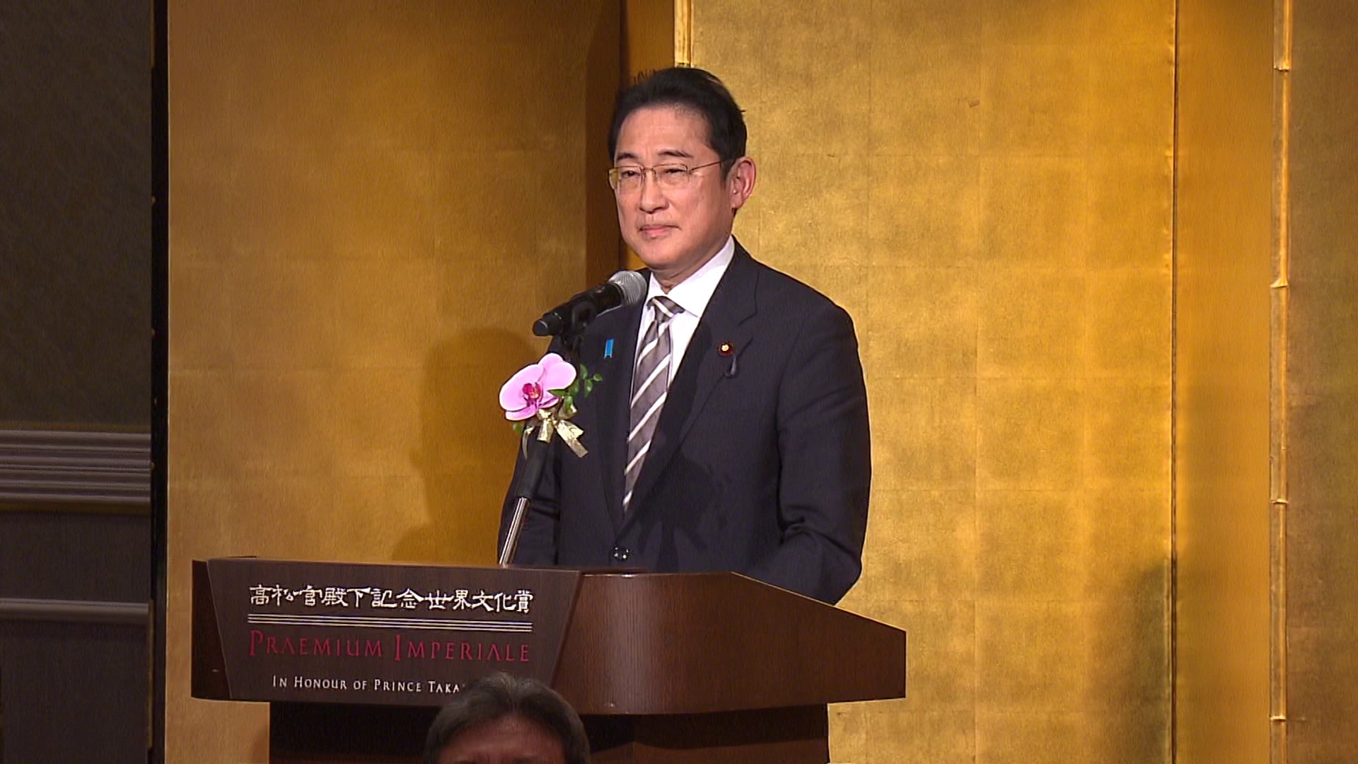 祝辞を述べる岸田総理