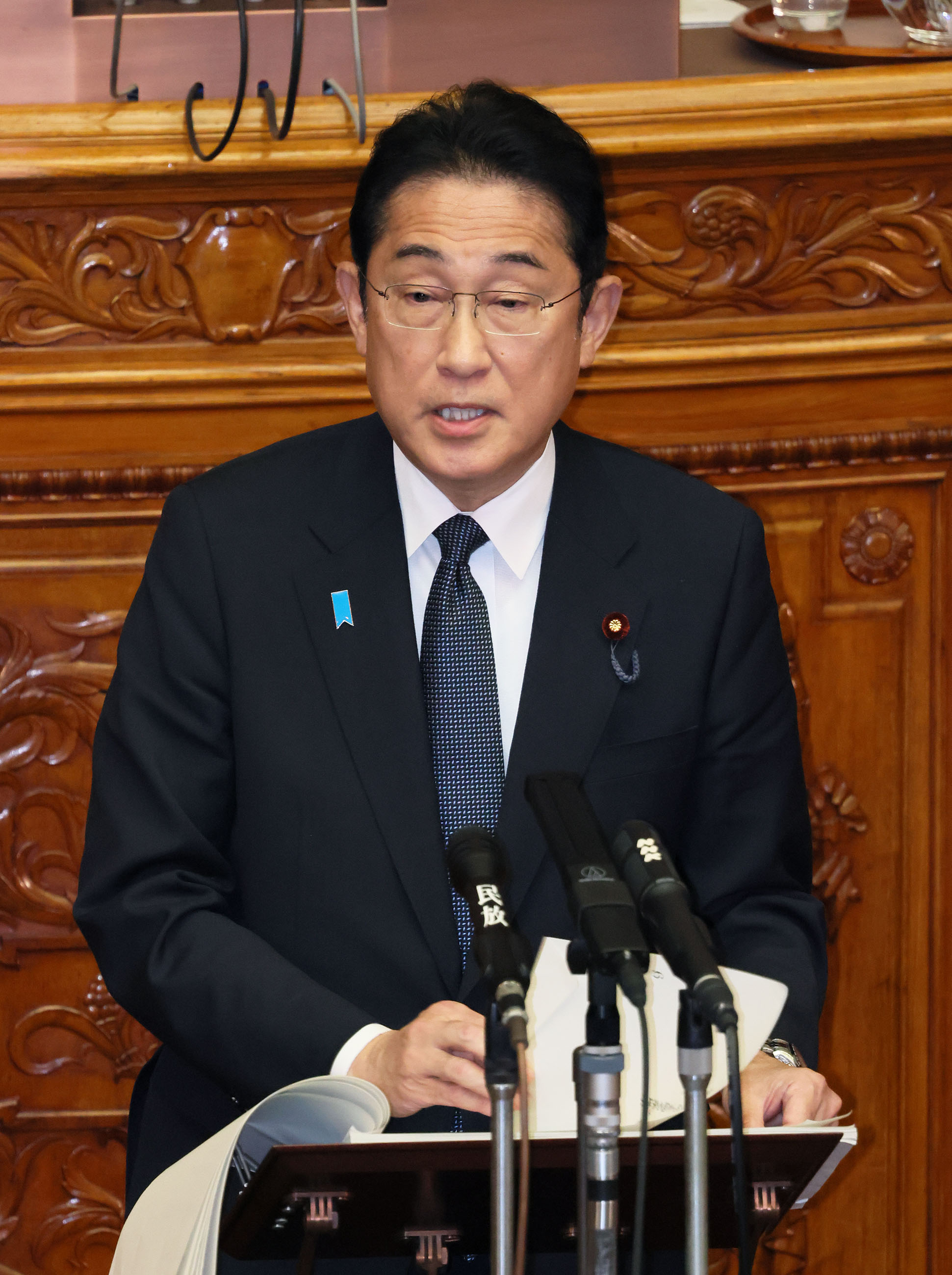 参議院本会議で所信表明演説を行う岸田総理７