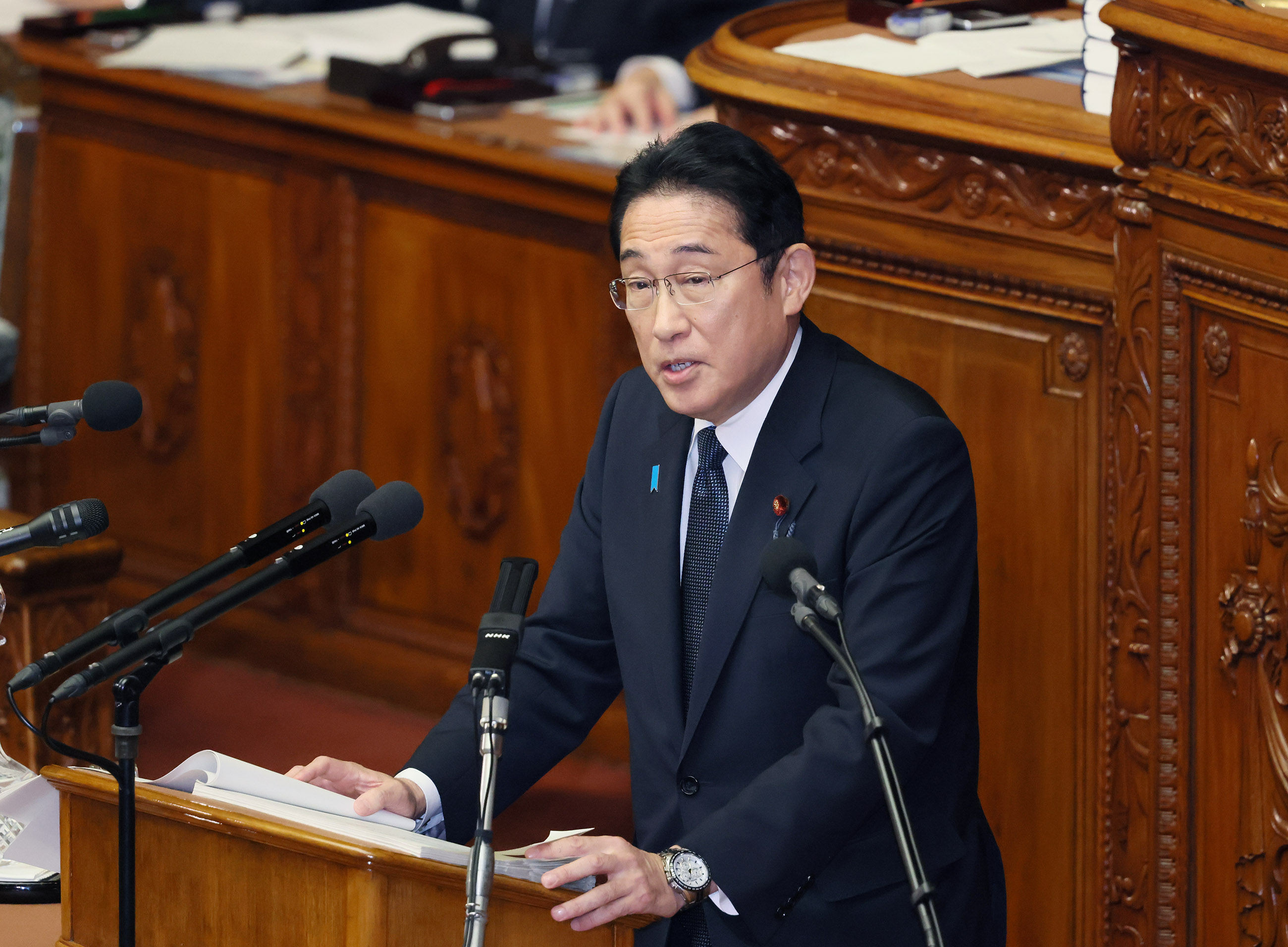 衆議院本会議で所信表明演説を行う岸田総理９