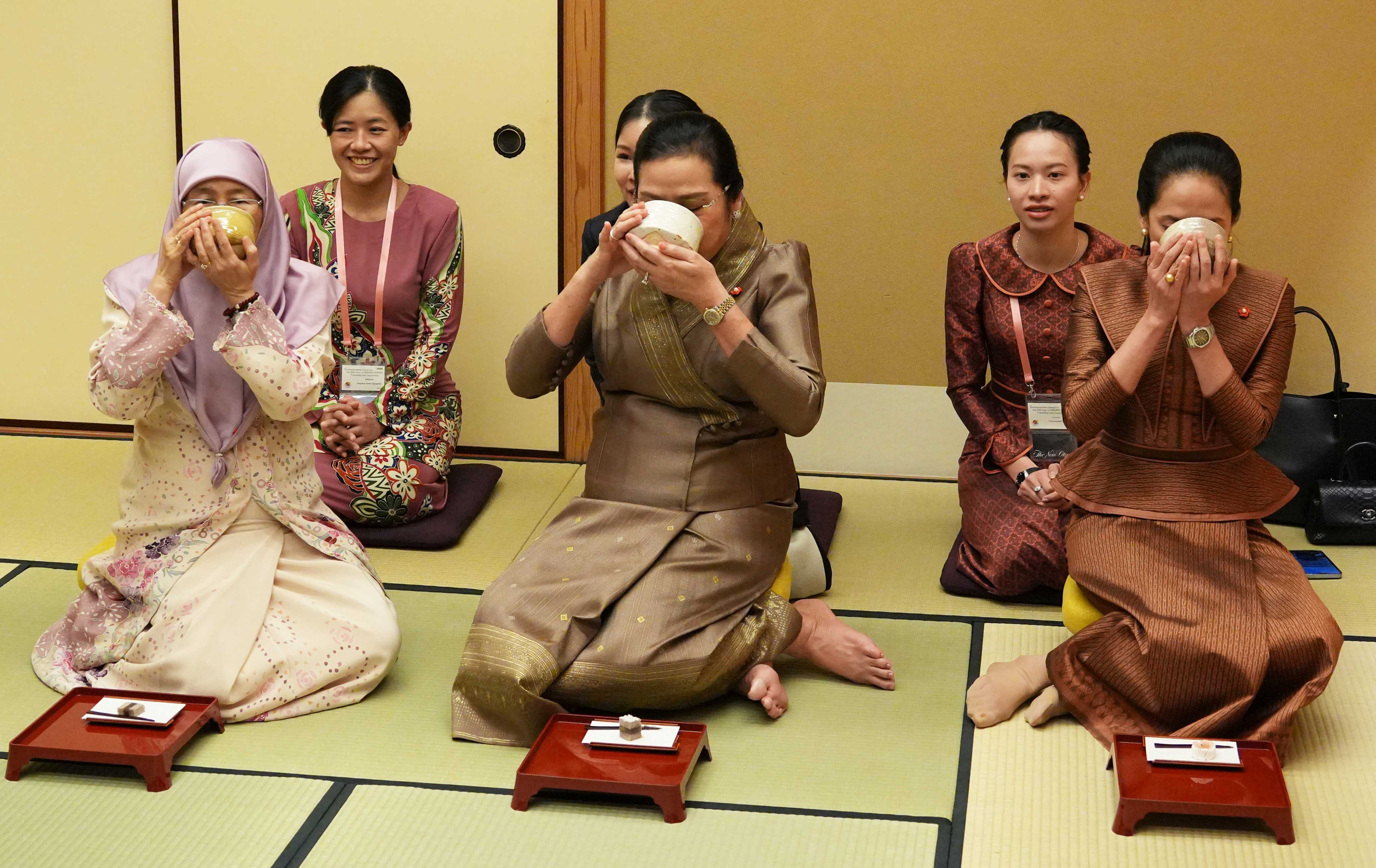 岸田総理夫人主催昼食会３