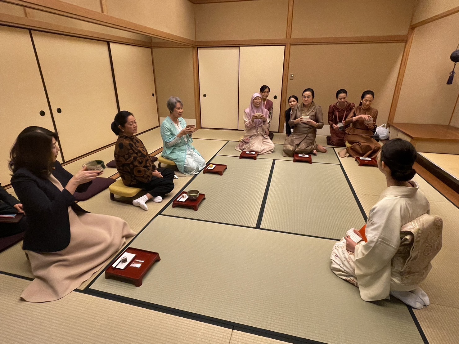 岸田総理夫人主催昼食会４