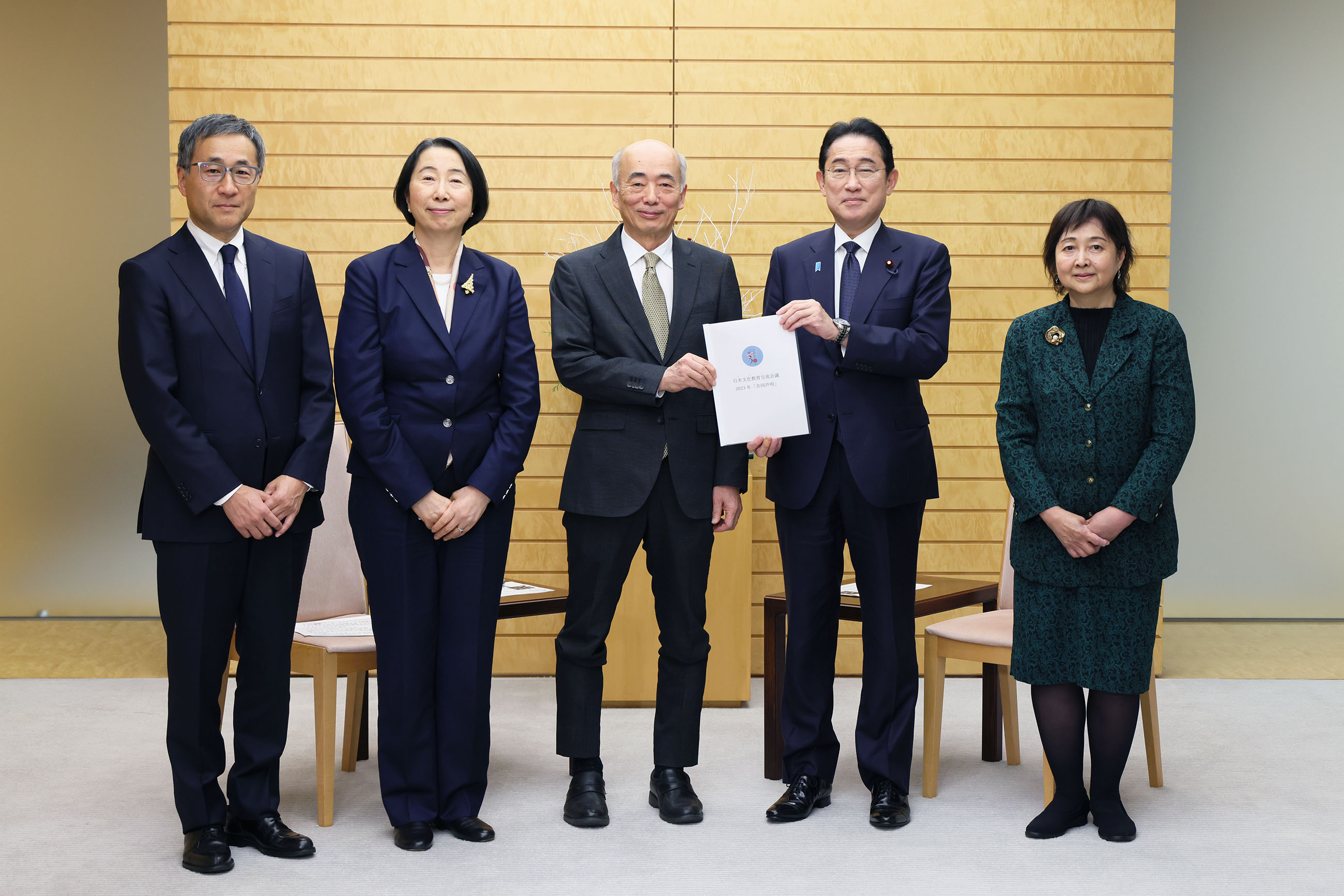 佐々江日米文化教育交流会議日本側委員長等による表敬
