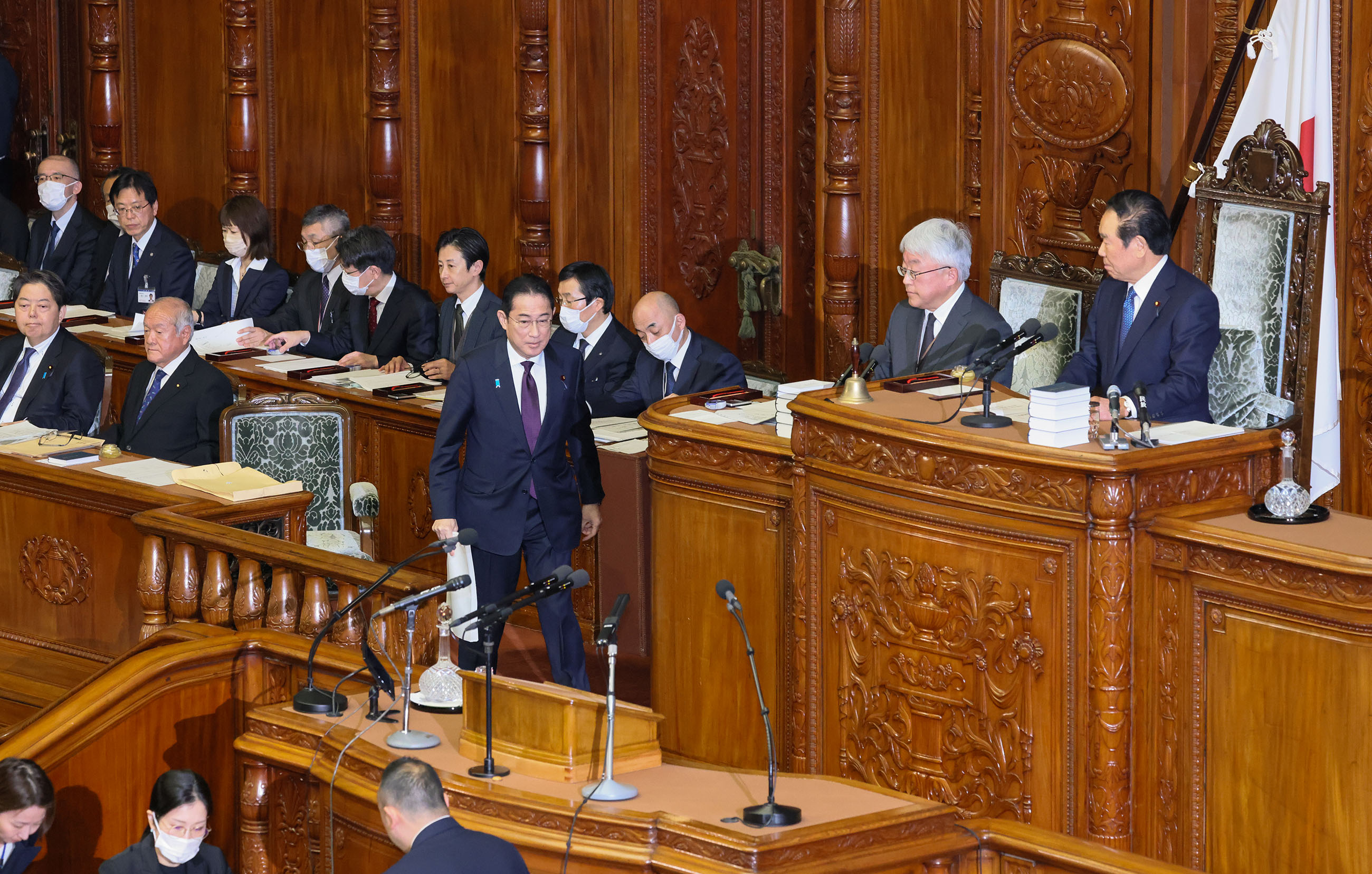 衆議院本会議で施政方針演説を行う岸田総理２