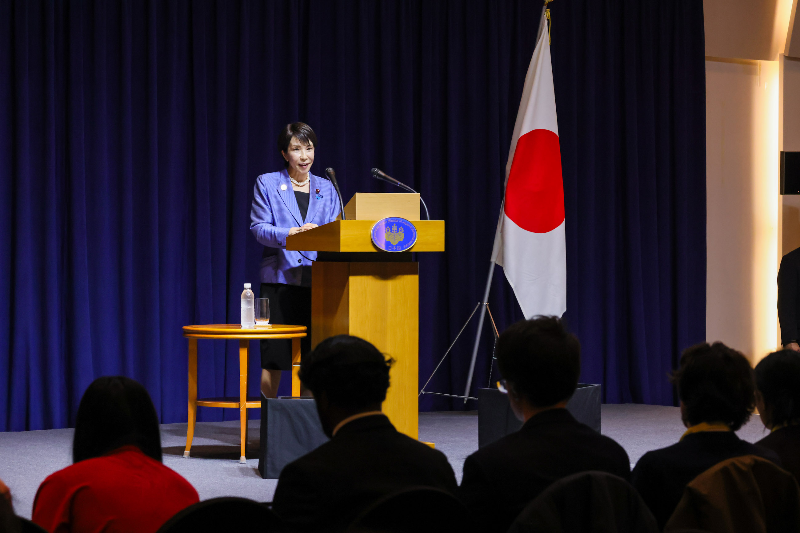 内外記者会見３