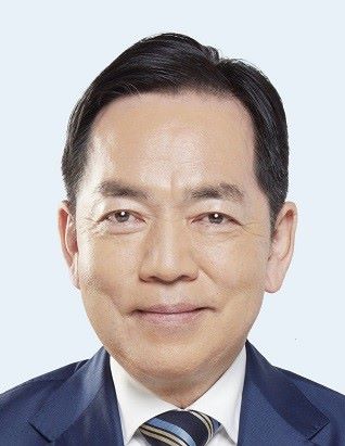 顔写真:浅尾慶一郎