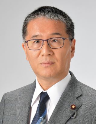 顔写真:伊藤忠彦