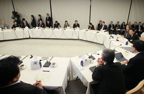 「新しい公共」円卓会議の写真２